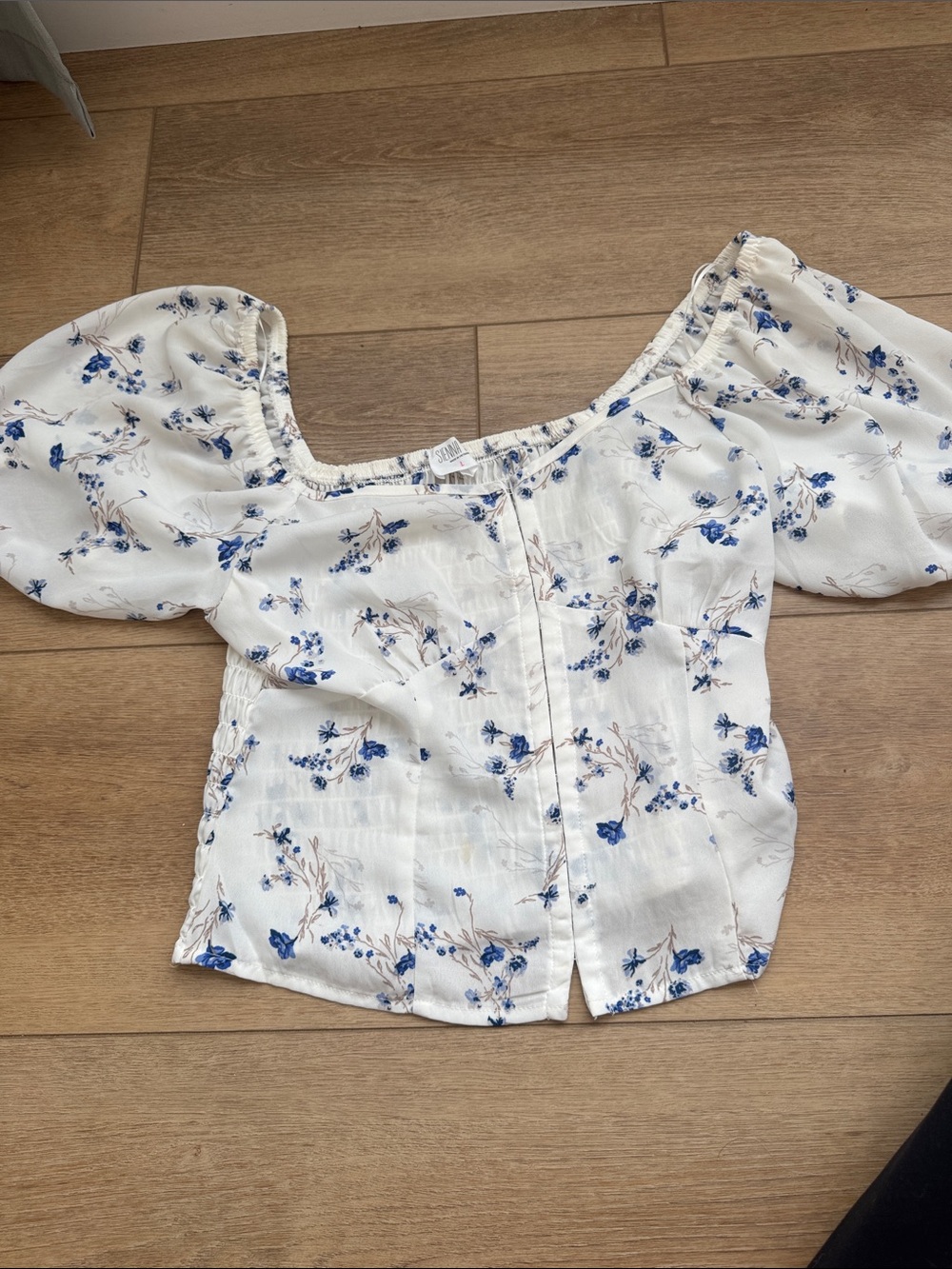 White Floral Puff-Sleeve Crop Top with Blue Print
